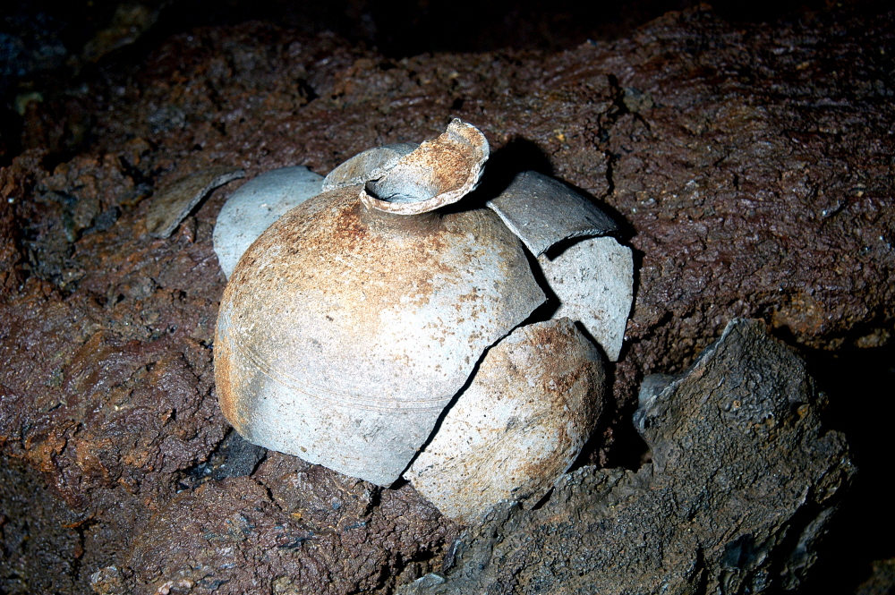 화산 섬 제주의 속살, <화산동굴 여행>