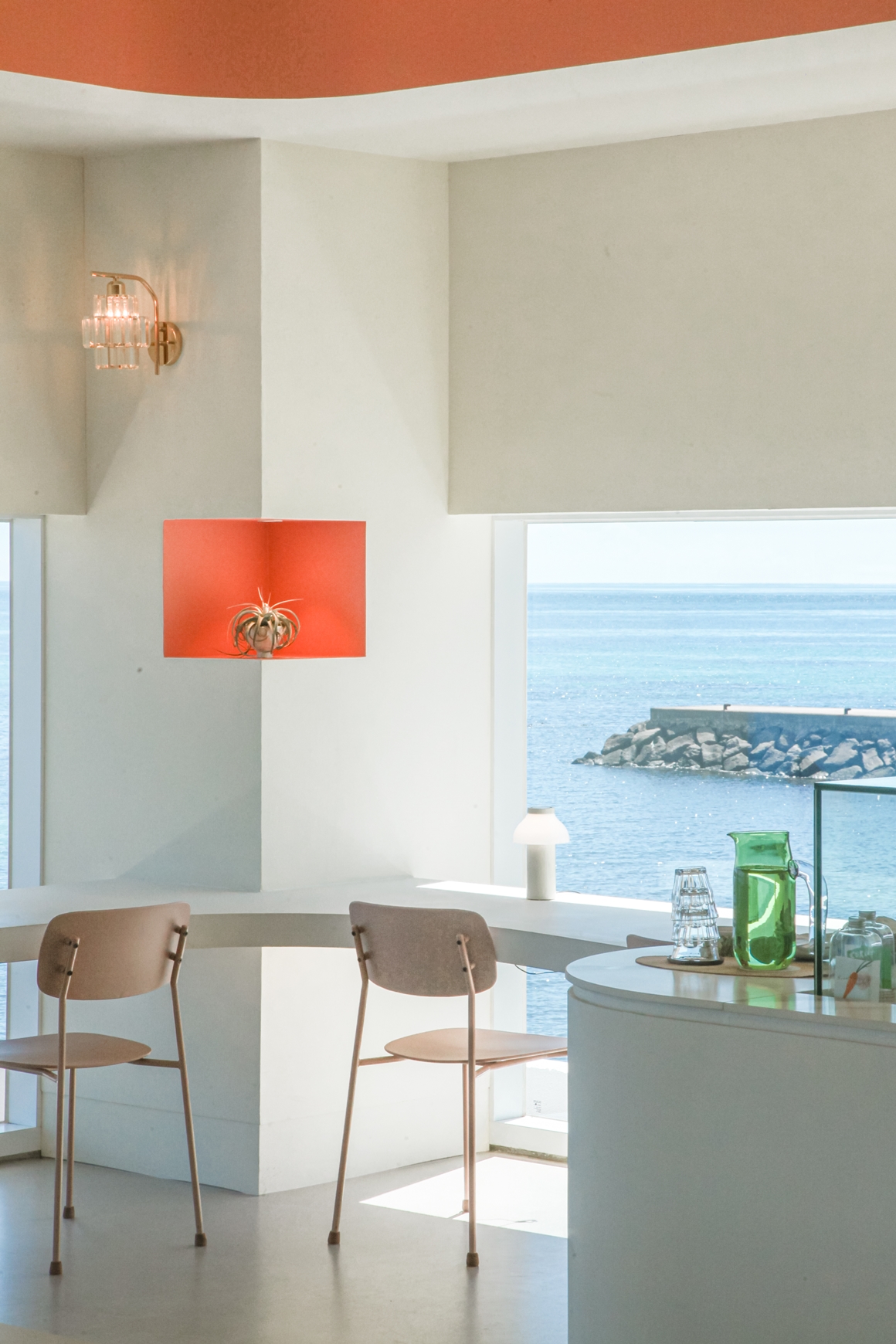 일상의 느긋한 섬에 스며드는 <나를 위한 제주 여행>