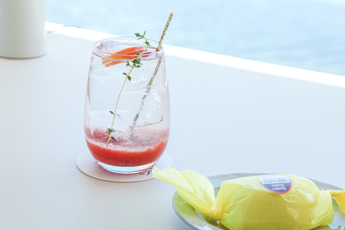 일상의 느긋한 섬에 스며드는 <나를 위한 제주 여행>