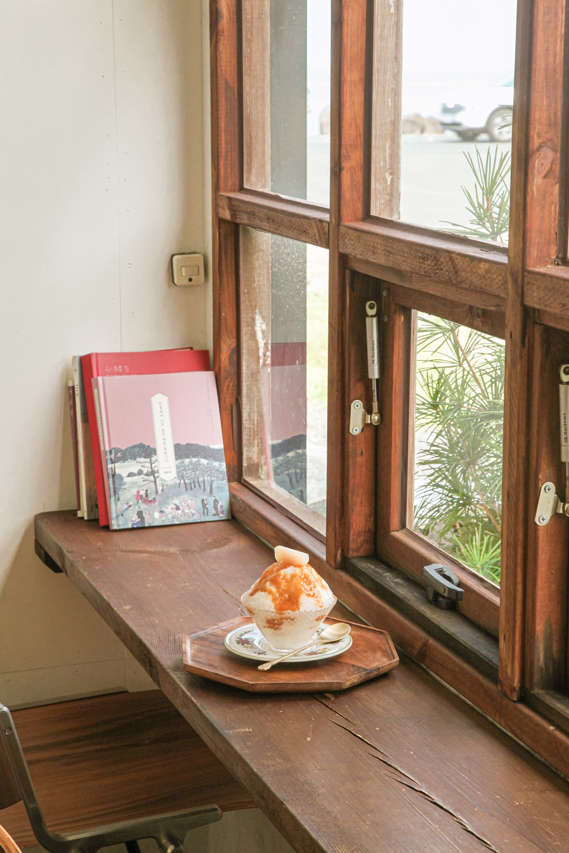 일상의 느긋한 섬에 스며드는 <나를 위한 제주 여행>