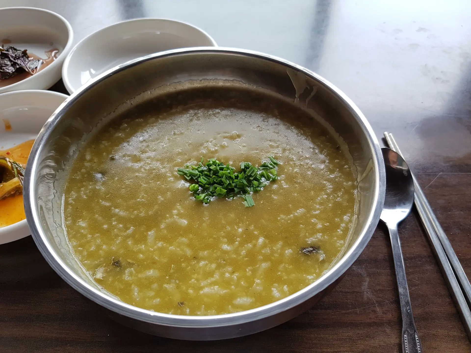 Hodori Restaurant (호돌이식당)