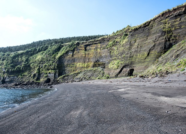 松嶽山陣地洞窟