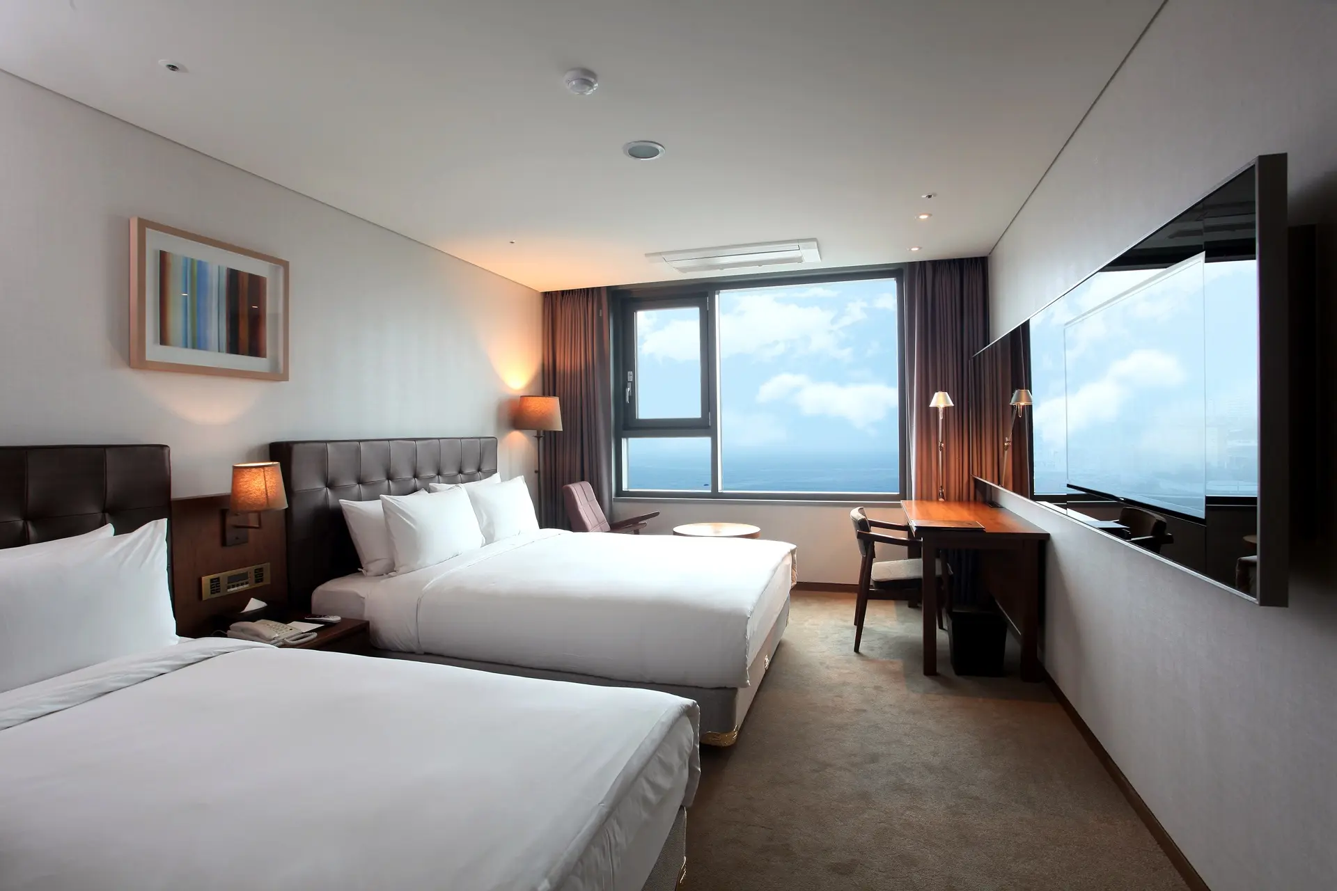 Grabel Hotel Jeju 真實海景 Double 加 Single 客房