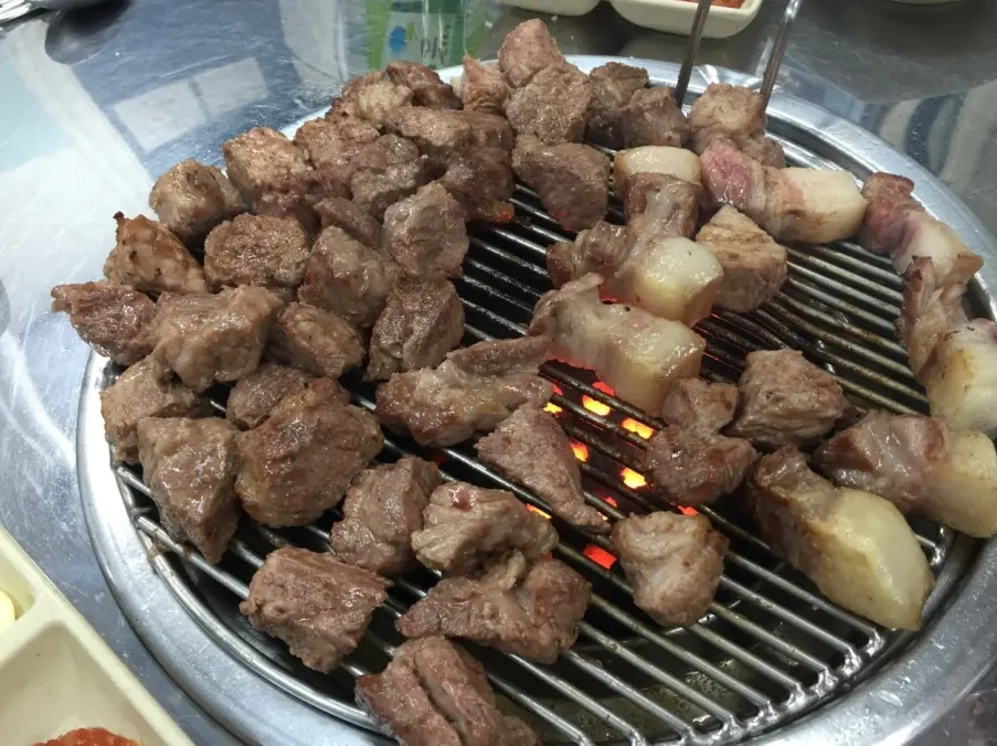 Nahndr Pork (난드르깡통구이)