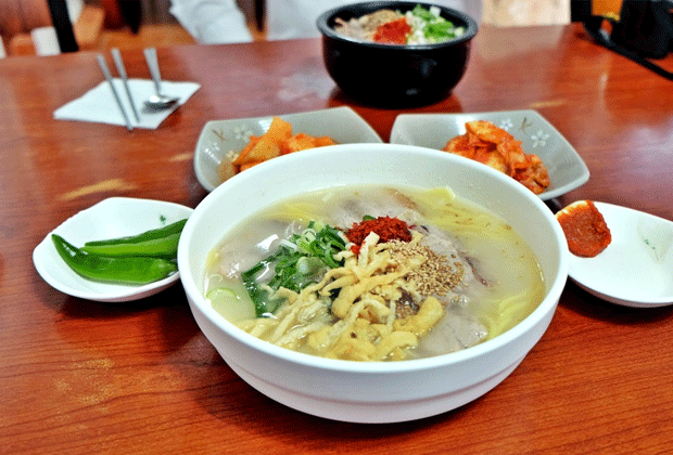 만세국수 삼성혈점