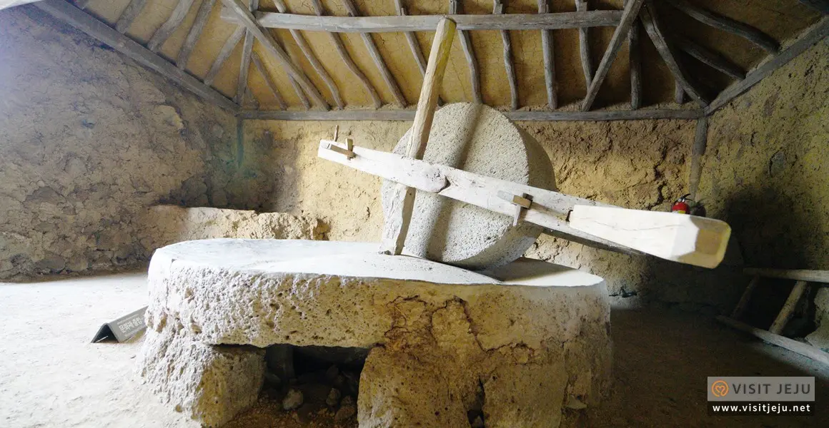 Top 10 Jeju Sites for July <Things to fully enjoy, photograph, ride, and taste in Jeju in July>