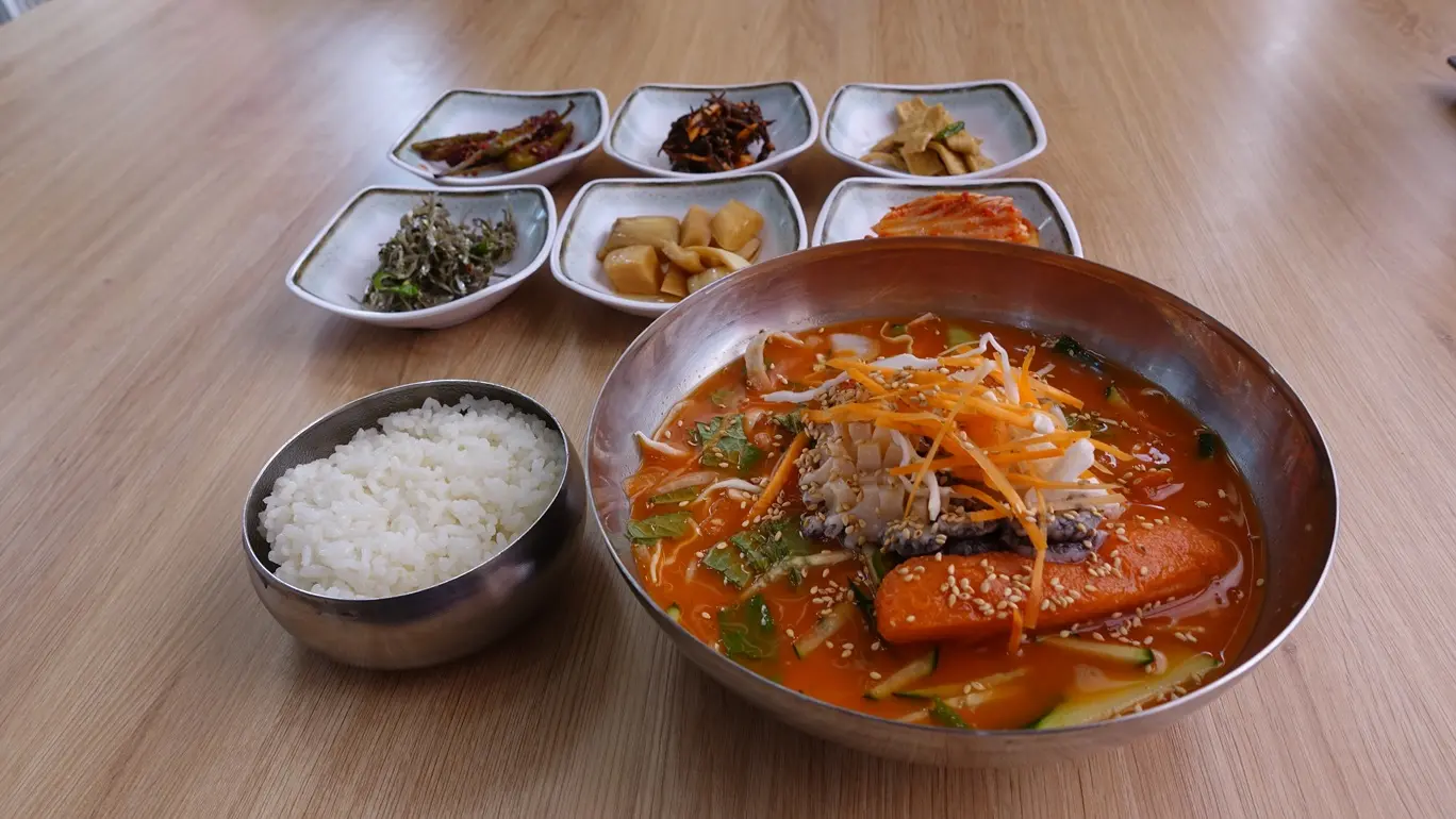 Jeonmangdae Raw Fish Restaurant (전망대횟집)