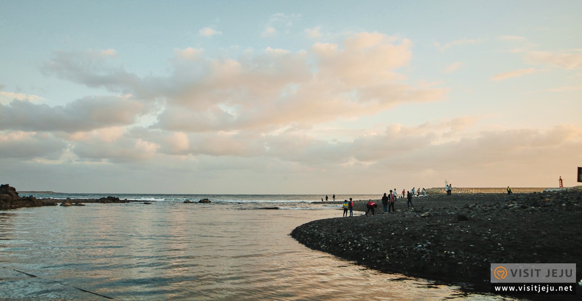 tinerari 3H/2M Yang Singkat & Cukup Lengkap <Keistimewaan Alam Semulajadi & Kebudayaan Jeju>