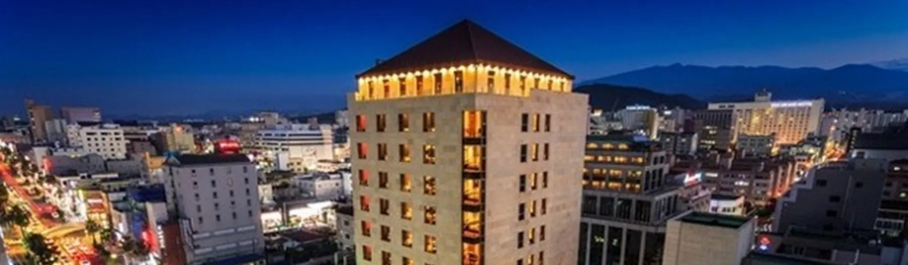 済州市蓮洞14 Sammu-roにあるHotel Leoの実際の外観