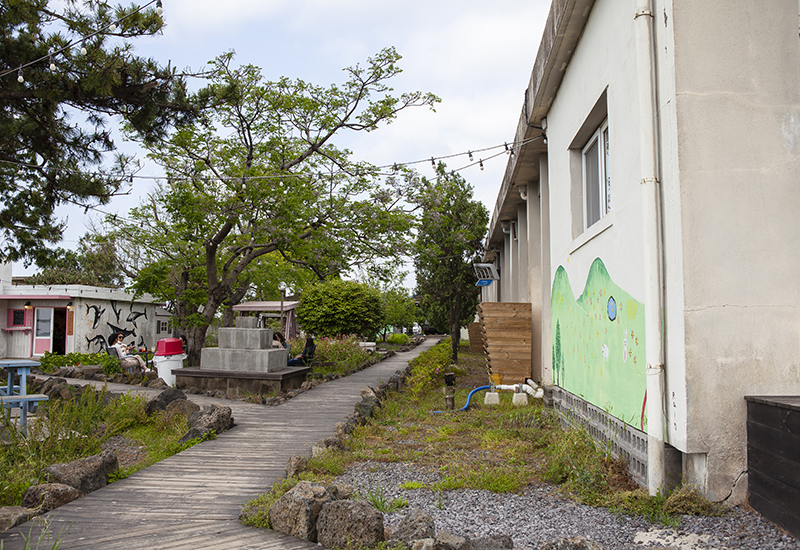 Five Charming Cafes Built in Jeju’s Renovated Buildings