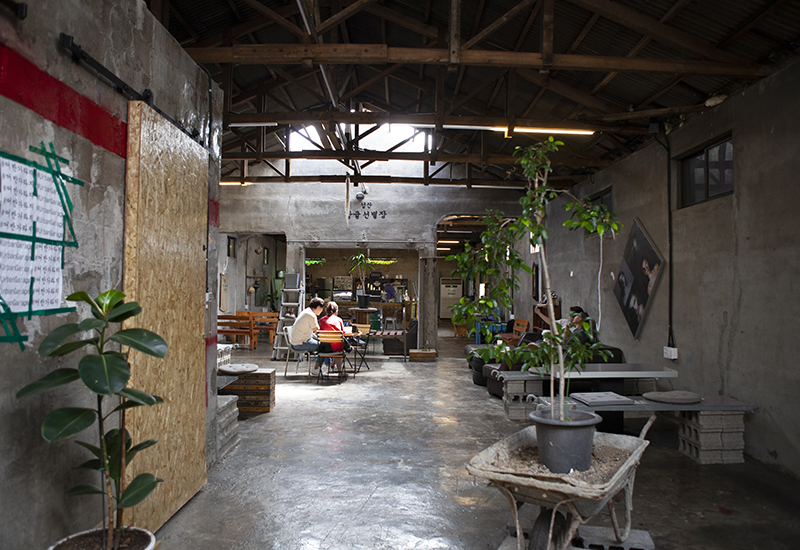 Five Charming Cafes Built in Jeju’s Renovated Buildings