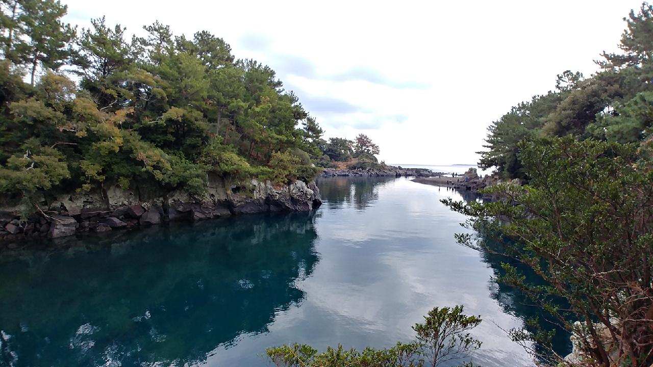Four Accessible Jeju Trails Where Anyone Can Connect With Nature