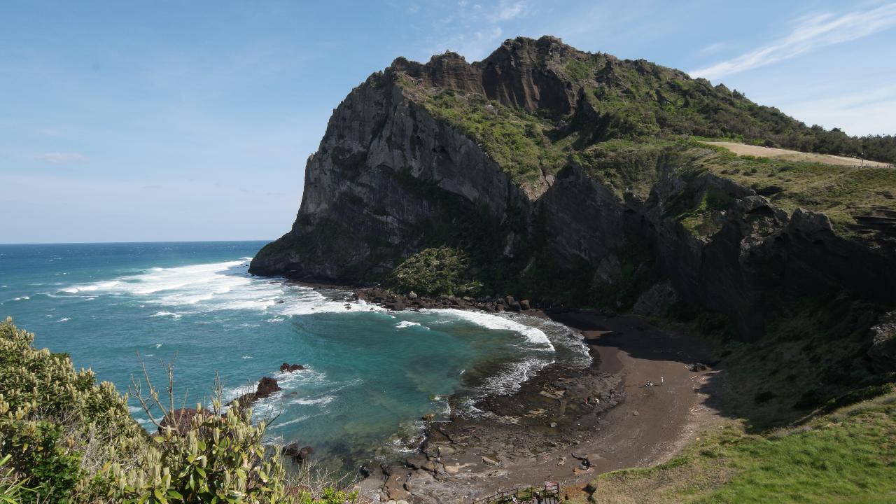 성산일출봉뒷모습