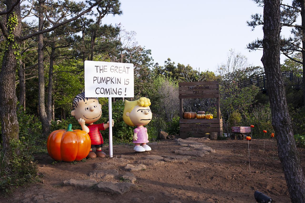 Snoopy Garden and Moomin Land: Much-Loved Comics Brought to Life