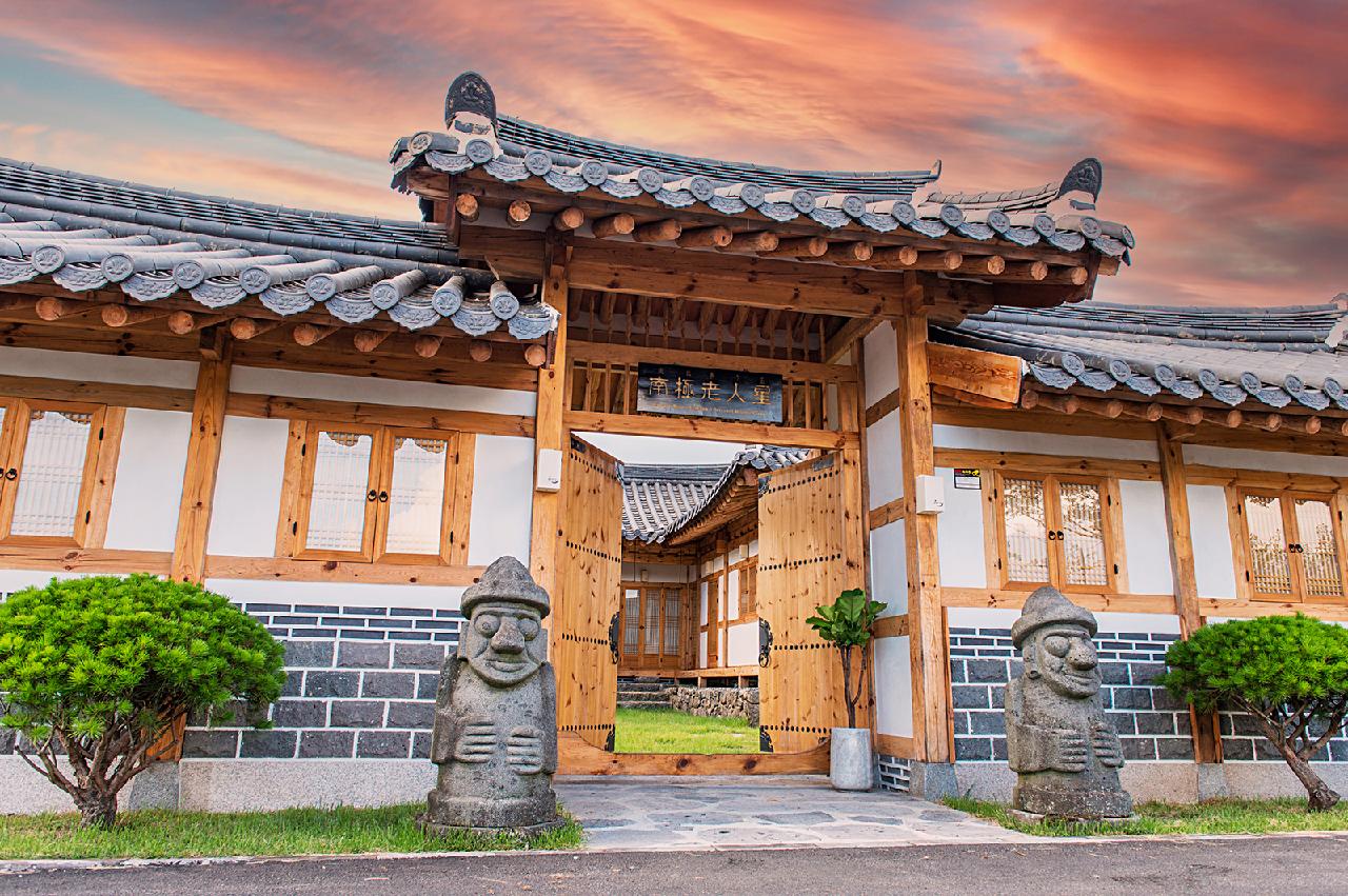 Three Hanok Hotels for an Authentic Korean-Style Stay