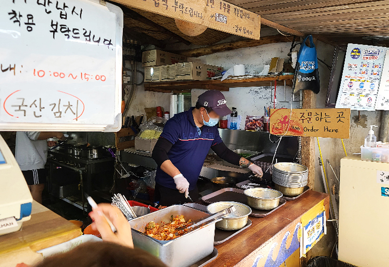 Five Delicious Restaurants and Cafés on Aewol Handam Coastal Road