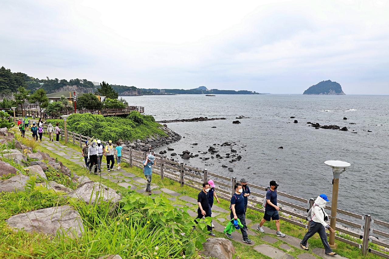 Exploring Seogwipo via HaYoung Olle Trail 2