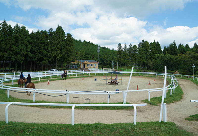 Horseback Riding in Uigwi-ri