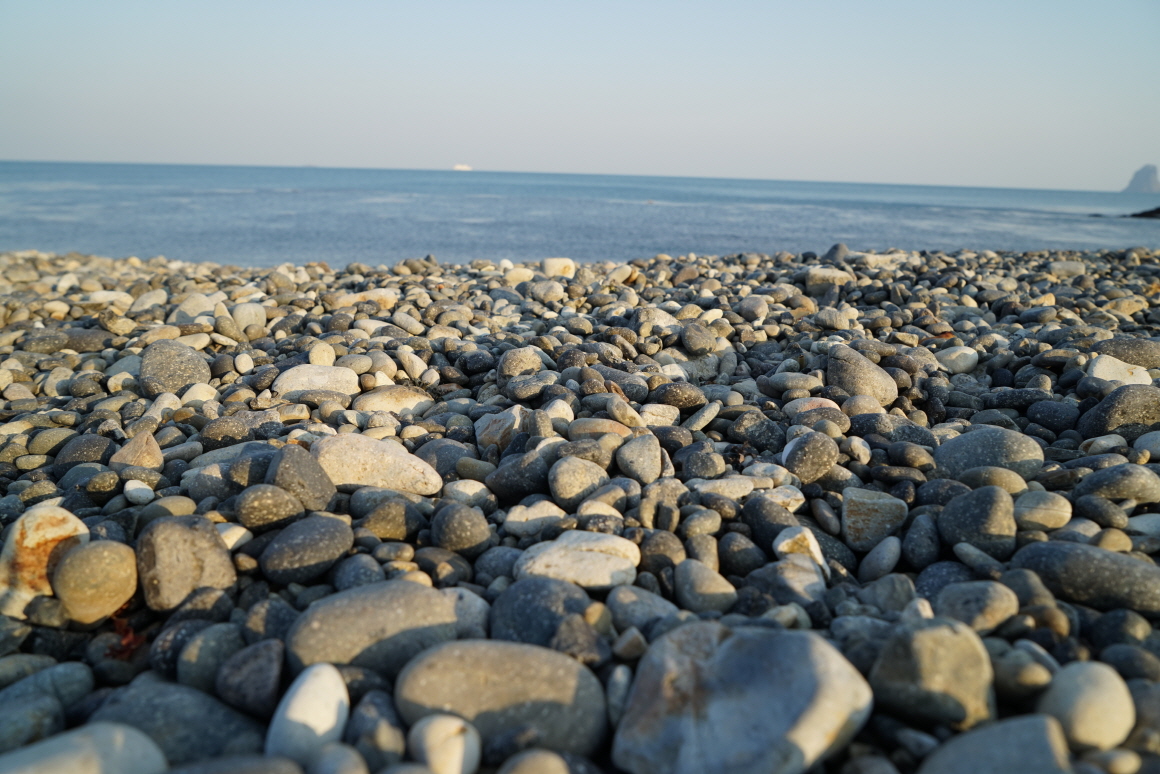 모진이몽돌해변