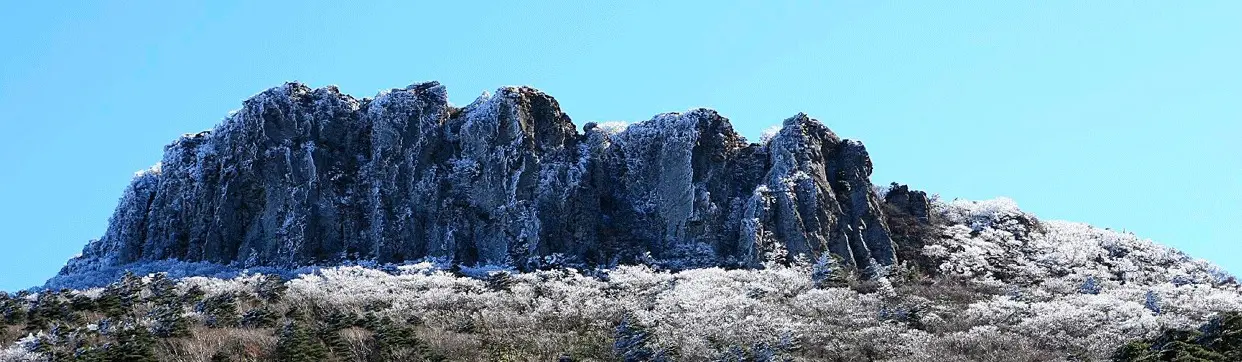 観音寺コースの三角峰実景