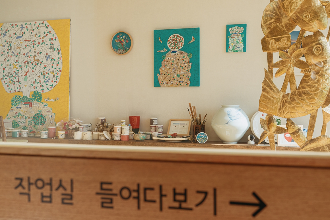 Jeju Art and the Artist