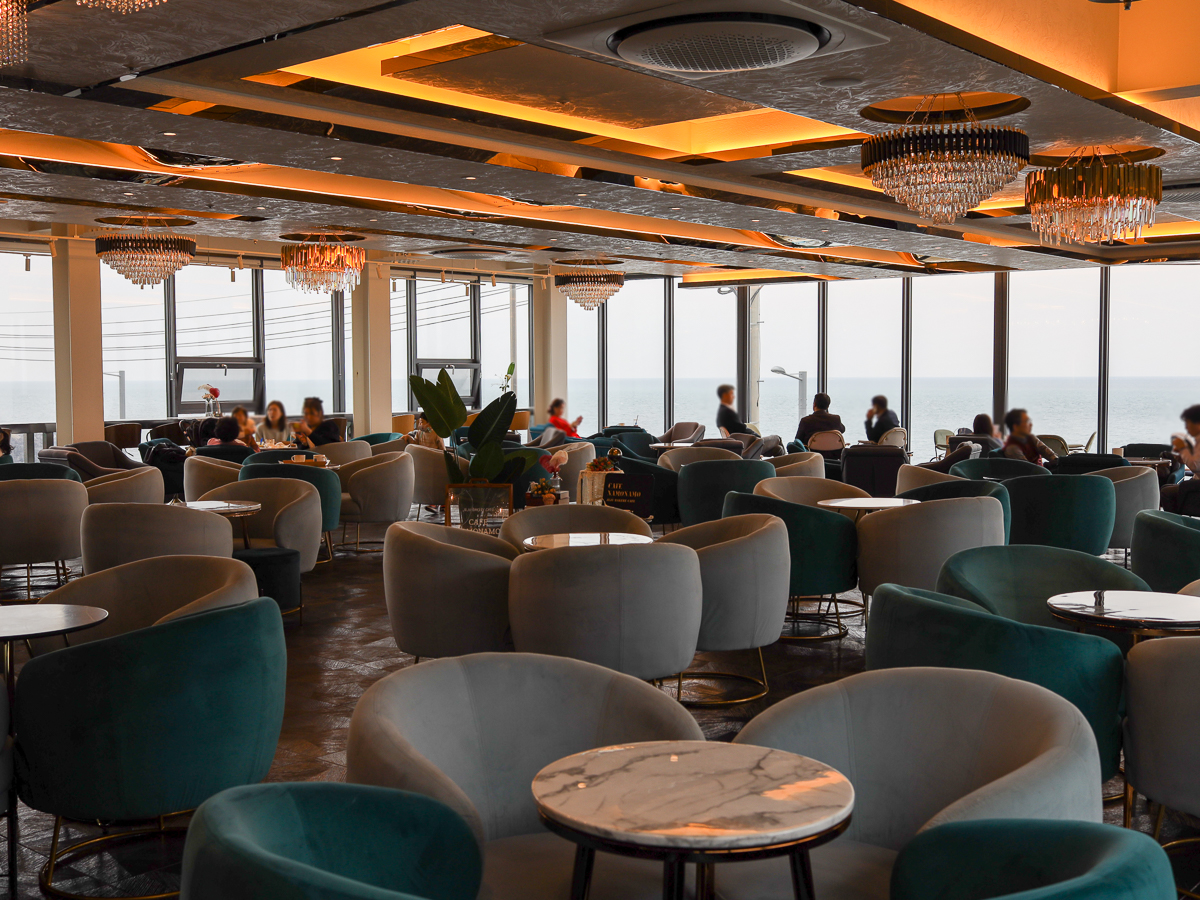 카페나모나모 내부전경