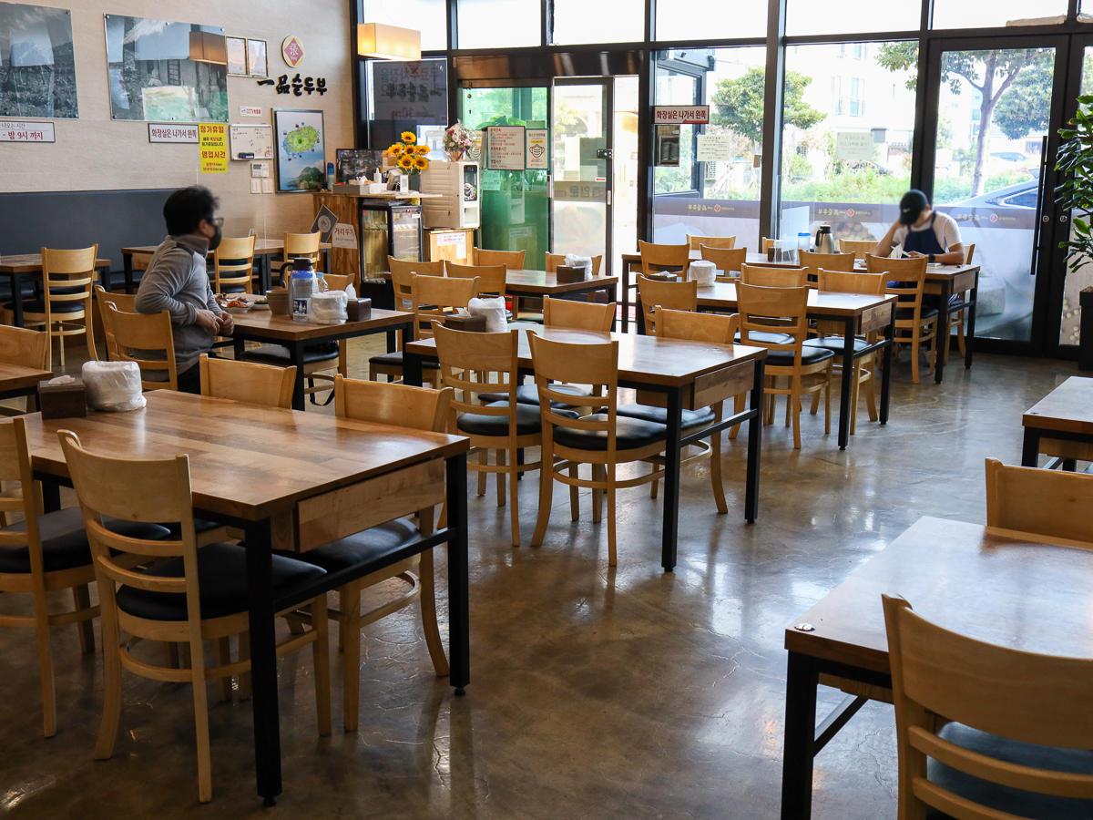  일품순두부 하귀점 내부전경