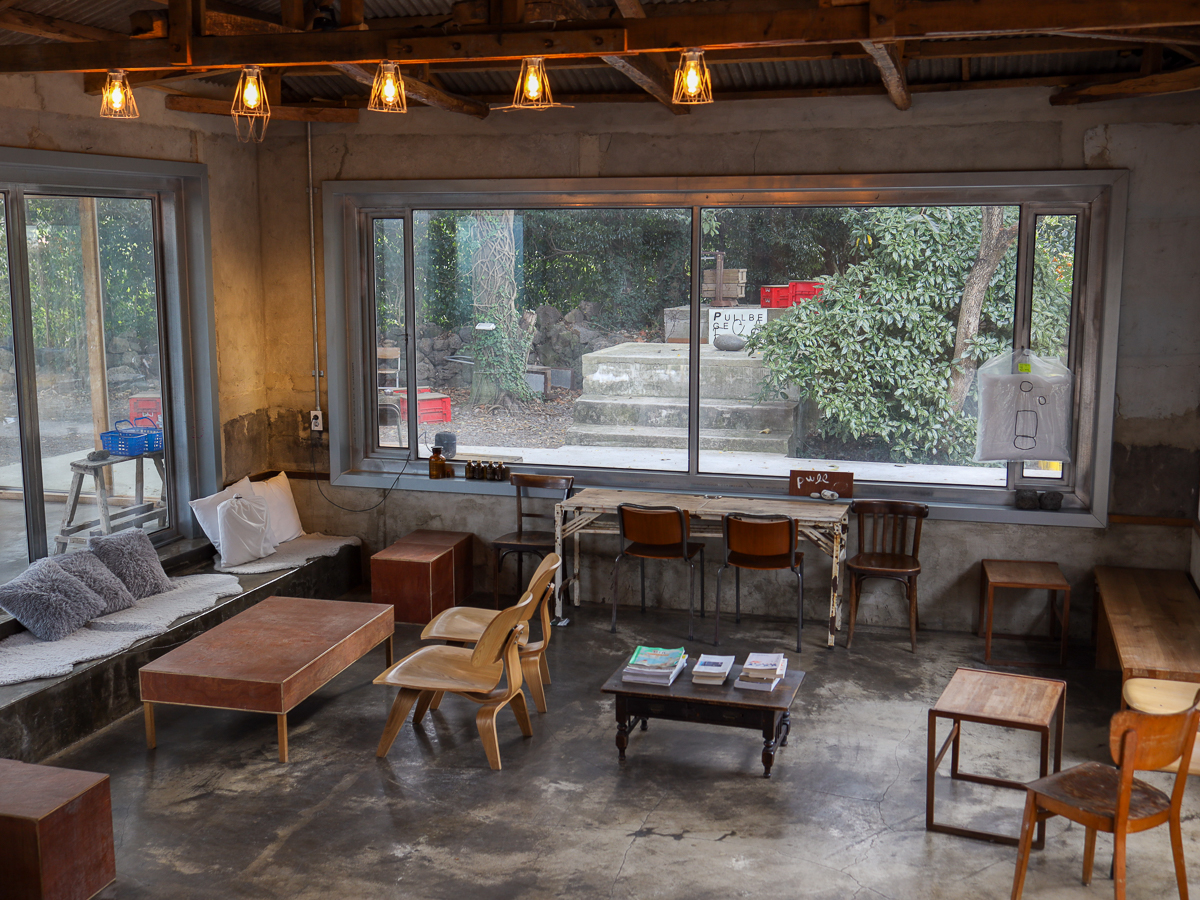 풀베개 내부전경