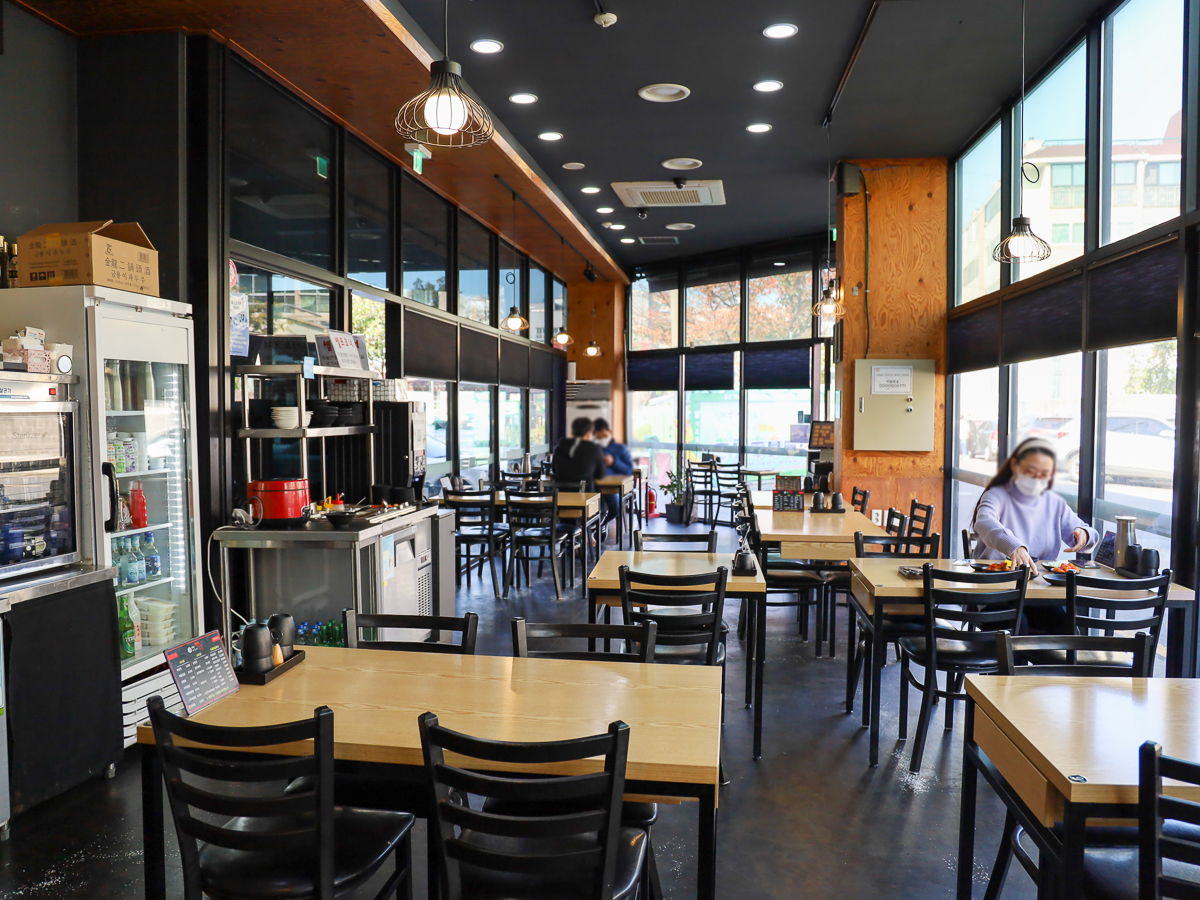 제주인짬뽕 내부전경