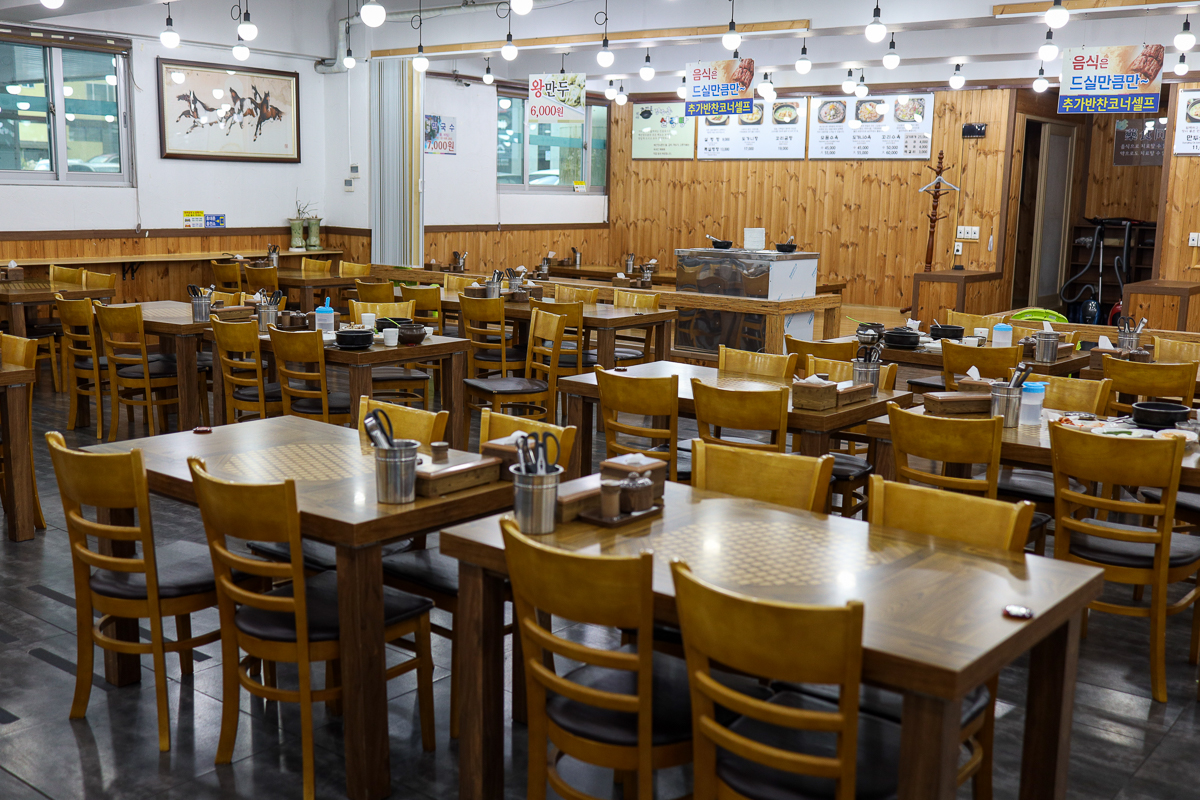 예산가마솥장수촌설렁탕 내부전경