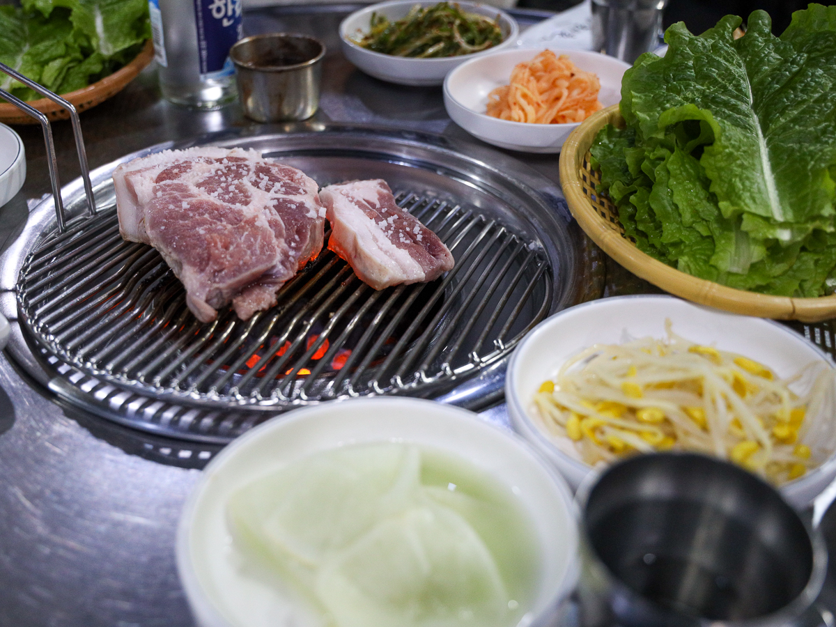 돈사촌 음식