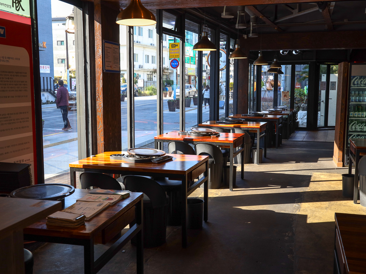 돔베돈 내부전경