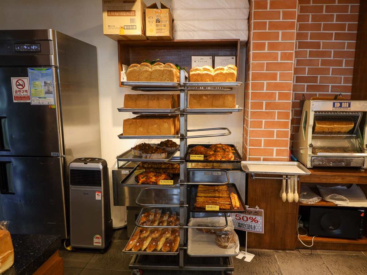 빵하우스 내부전경