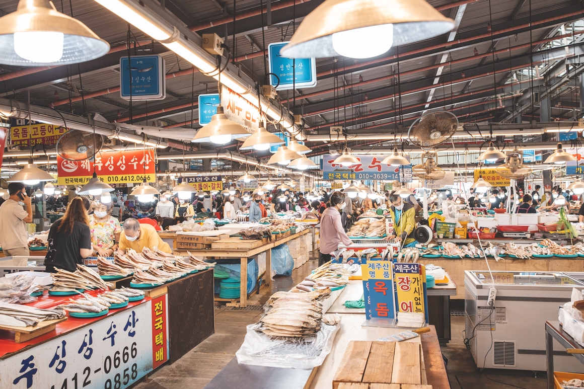 SHOPPING IN JEJU