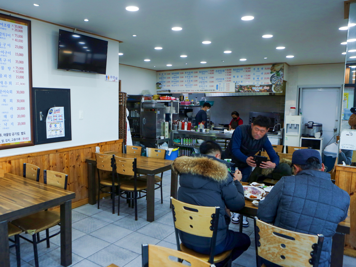 월정해녀식당 내부전경1