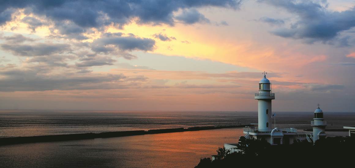 늘 자기 자리에 든든히 서있는 친구같은 <내 마음의 등대>