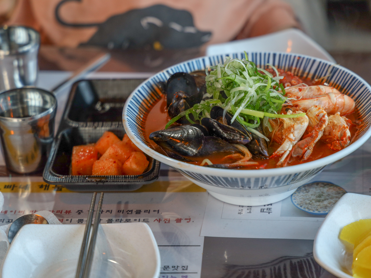 중문해물라면오빠네 음식