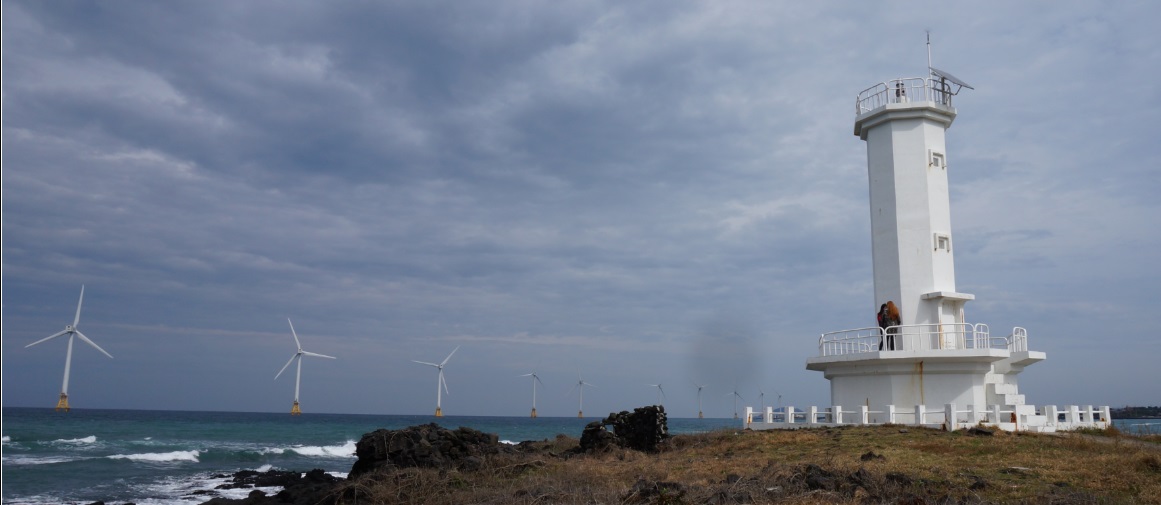 늘 자기 자리에 든든히 서있는 친구같은 <내 마음의 등대>