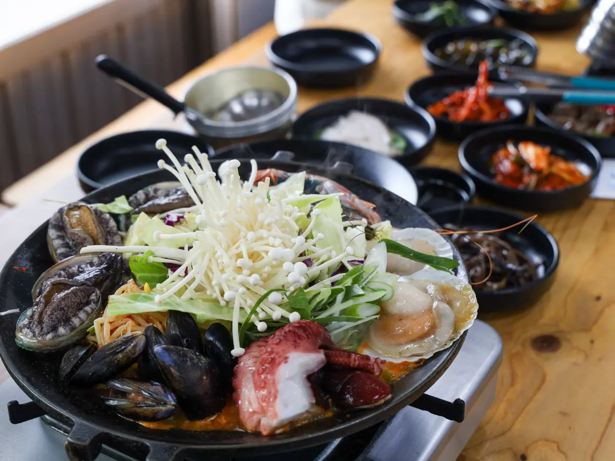 Mandeogine (Mandeok’s House) (만덕이네)