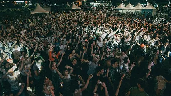 7月の見逃せない観光スポット10選　「きれいな水の中で思いっきり遊ぼう!」