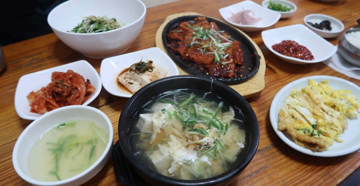 쌀쌀한 계절, 국물이 당긴다! <제주시 속풀이 국물 맛집>