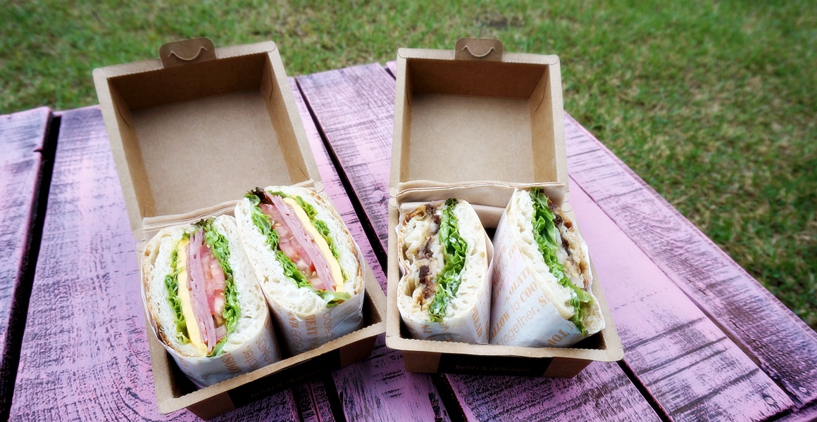봄과 함께 피크닉 <맛있는 테이크아웃으로 낭만적 식탁>