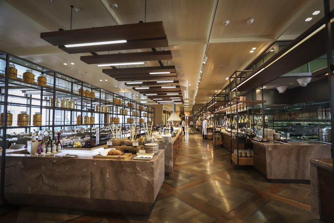 스카이 온 파이브 다이닝 