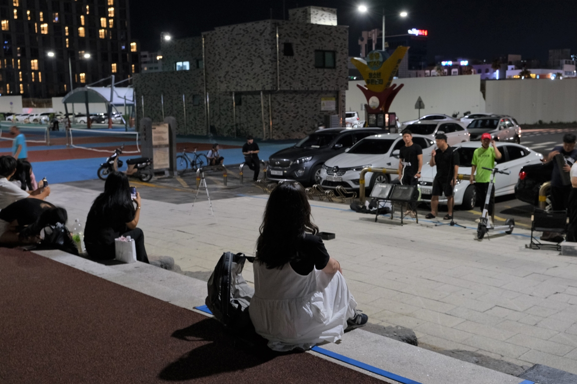 출장 온 이대리, 김사원을 위한 공항 10분 거리 스팟 추천 <제주 출장도 식후경>