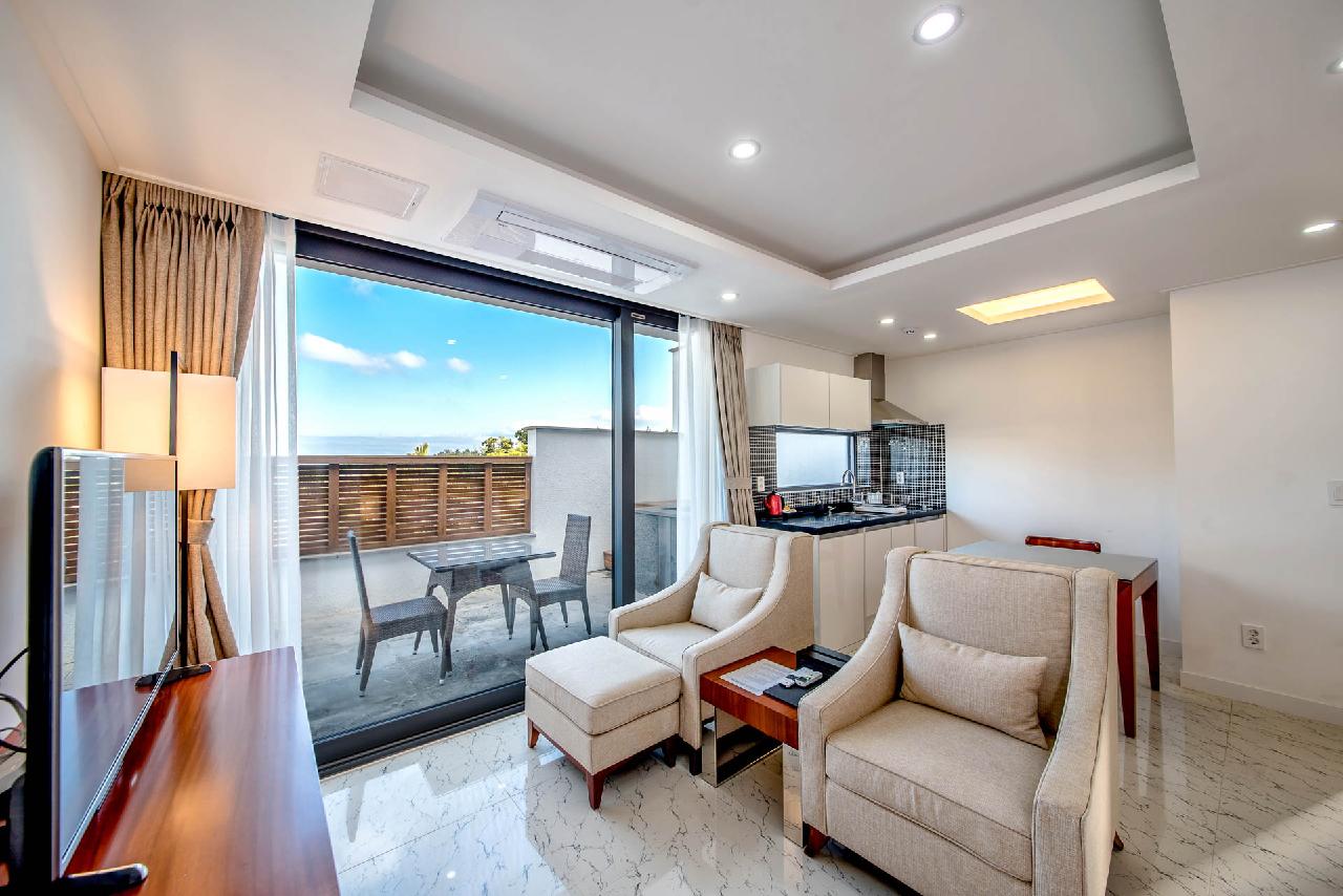 더쉼팡스파&풀빌라