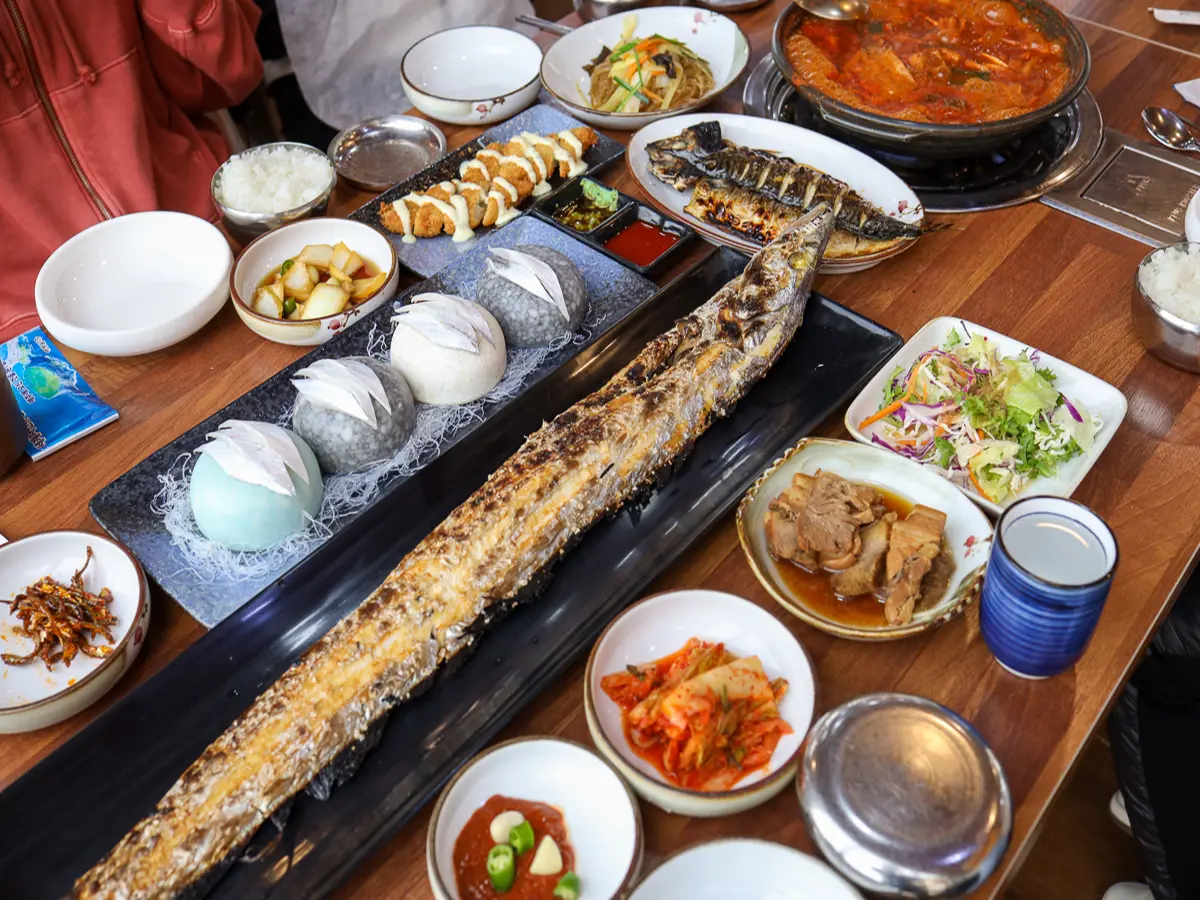 Jegalyang Jeju Hyeopjae Branch (제갈양 제주협재점)