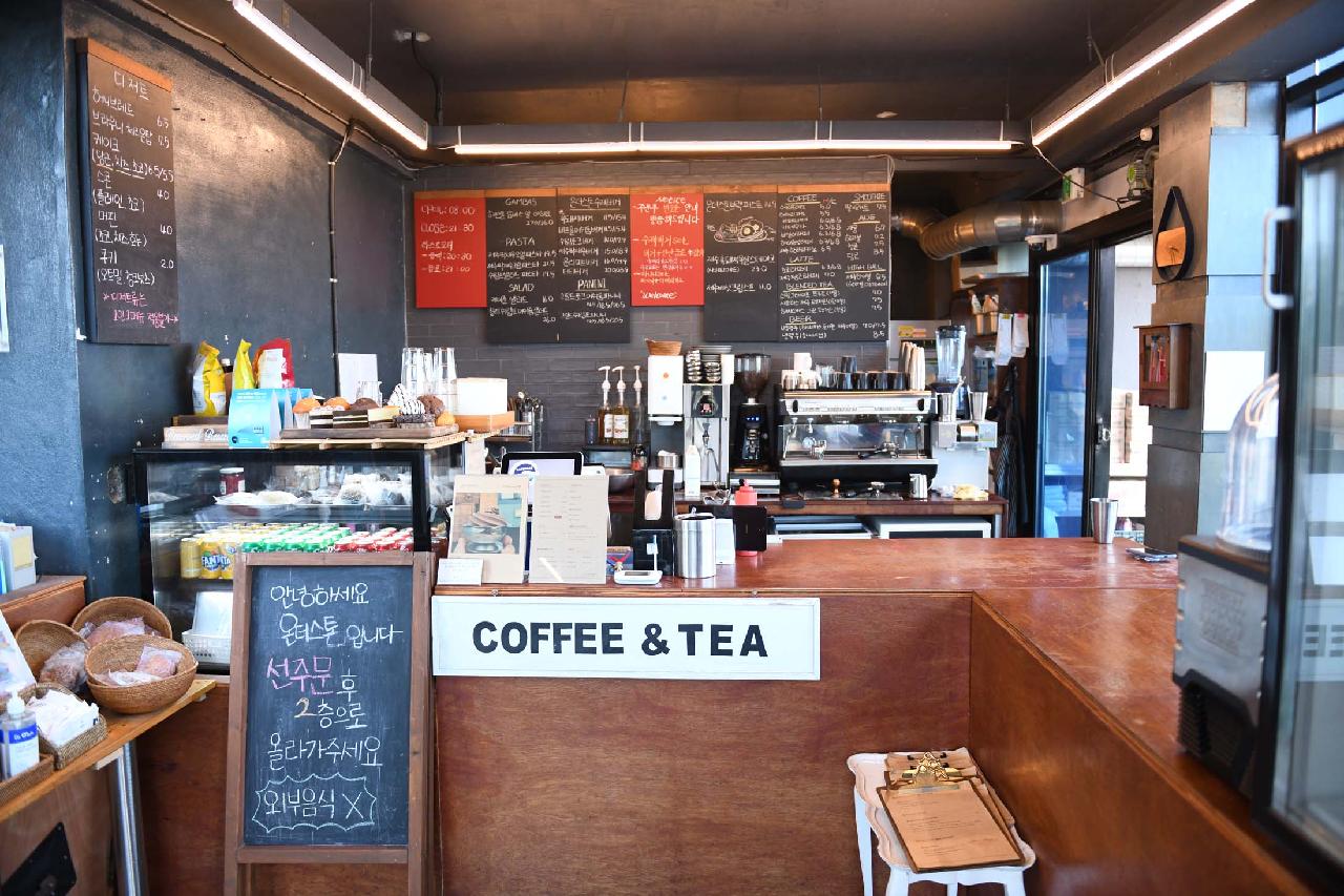 온더스톤브런치카페제주성산점