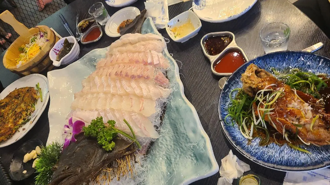 Nohyeong Fisheries Market (노형수산조새호)
