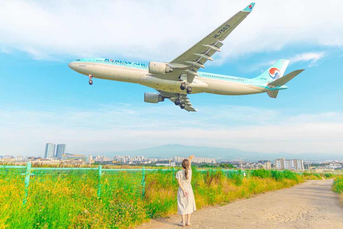 전통과 현재가 어우러진 <이호 해변 즐기기> 