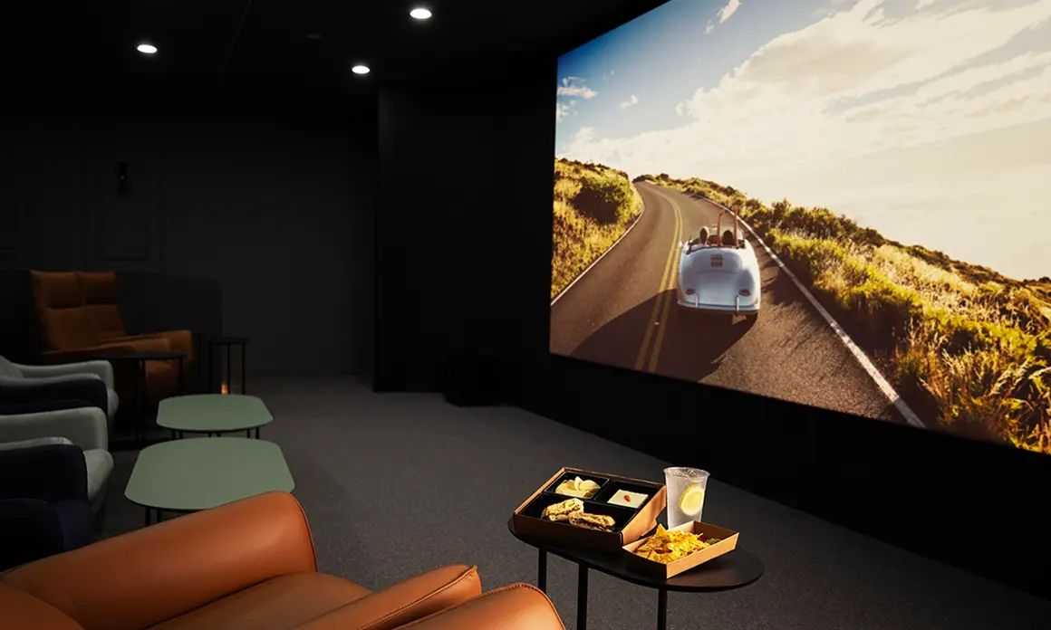 Cine Lounge The Cove (씨네라운지 더 코브)